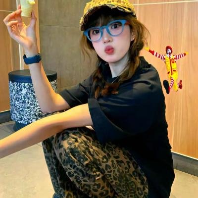 青楼红杏四十年